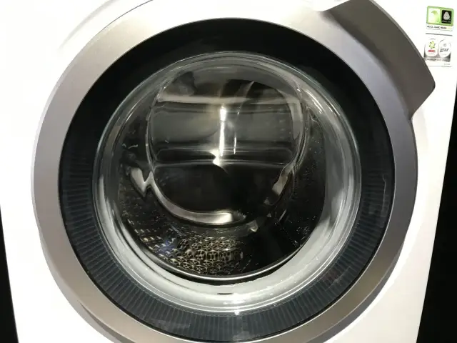 Gdzie jest bezpiecznik w pralce Bosch? Odkryj łatwe lokalizacje