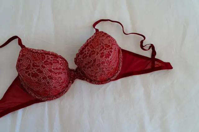 Jak nazywa się stanik bez miseczek? Poznaj alternatywy dla tradycyjnej bielizny