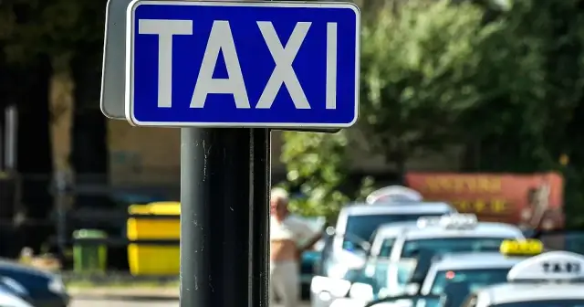 Znak taxi jak obowiazuje – co musisz wiedzieć, aby uniknąć problemów
