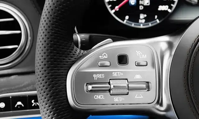 Jakie oprocentowanie kredytu samochodowego? Sprawdź najlepsze oferty banków