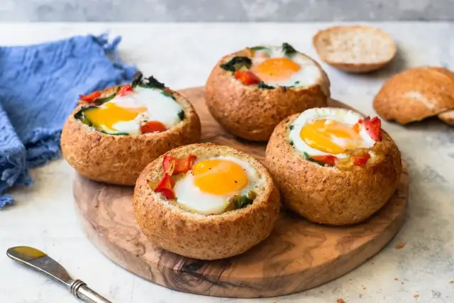 Szybkie i proste śniadania: 5 pysznych pomysłów na energiczny poranek