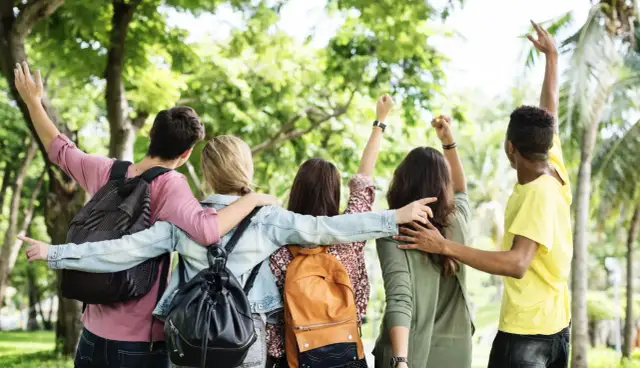 Polskie platformy rozrywkowe online jako symbol zwycięstwa wśród młodzieży