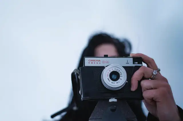 Jak fotograf może zarabiać online poza sprzedażą zdjęć?