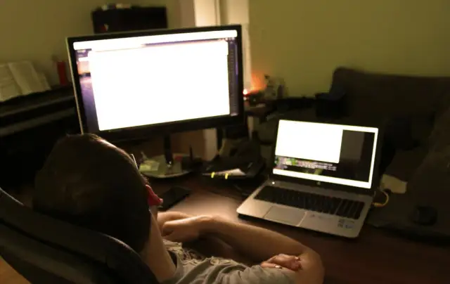 Gospodarka uwagi: jak platformy rozrywkowe konkurują o ten sam czas użytkownika