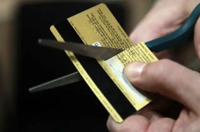 Dlaczego użytkownicy odchodzą od kart bankowych na rzecz alternatywnych metod płatności