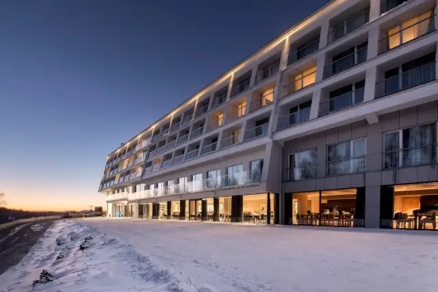 Luksusowy hotel w górach dla dorosłych – odkryj najwyższy standard Hotelu HARNAŚ