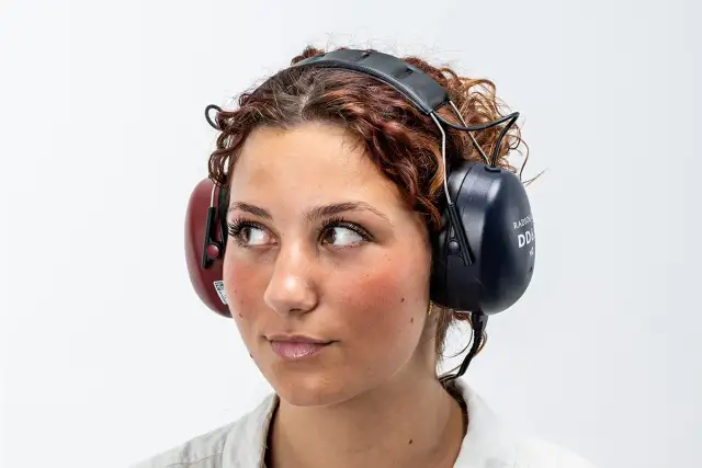 Czy słuchawki psują słuch?