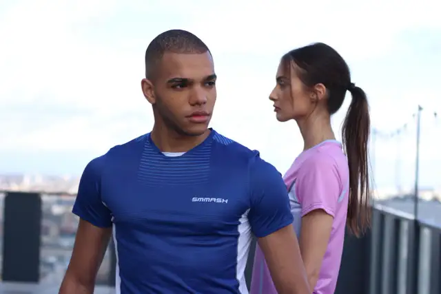 Dlaczego warto współpracować z wyspecjalizowanym producentem odzieży sportowej?