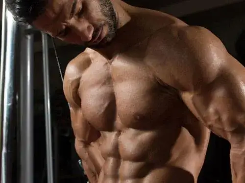 Beta alanina przed czy po treningu - kiedy uzyskasz najlepsze efekty?