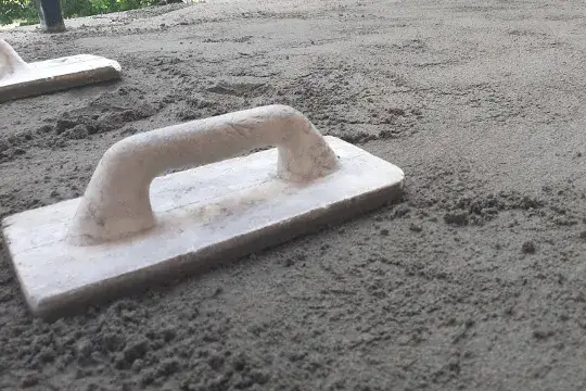 Jak zrobić wylewkę na balkonie – uniknij najczęstszych błędów i zyskaj trwałość