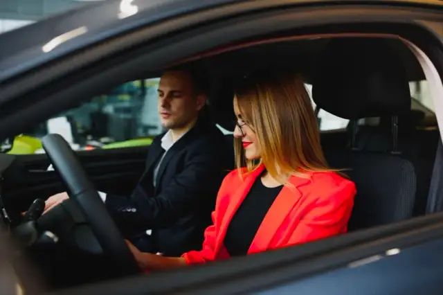 Auto na abonament – jak to działa i co warto wiedzieć?