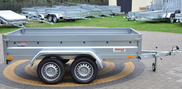 Ile naprawdę kosztuje przyczepka samochodowa? Sprawdź ceny i oszczędzaj!