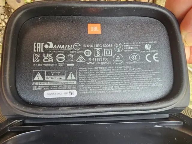 JBL PartyBox 100 ile ma wat? Zaskakujące fakty o mocy głośnika