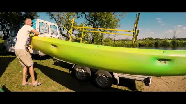 Spływy kajakowe pod lasem – odkryj piękno Małej Panwi i jej trasy