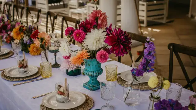 Ile kosztuje catering na 50 osób? Sprawdź ceny i co zawiera oferta