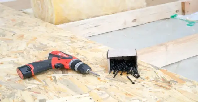 Jak prawidłowo rozstawić legary pod OSB – uniknij błędów i oszczędź czas