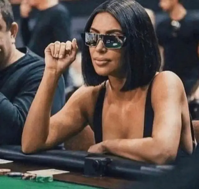 Kim Kardashian w pokerze: Charytatywne turnieje, które zaskoczyły