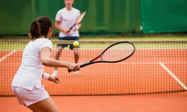 Czy można grać w tenisa? Poznaj wszystkie wymagania i warunki gry