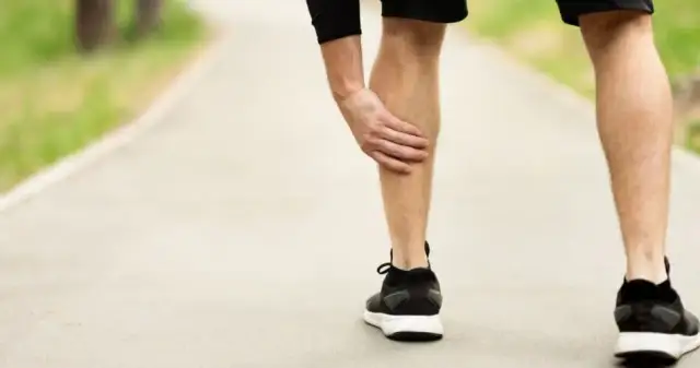 Ból łydek: przyczyny, które mogą zaskoczyć i jak je leczyć