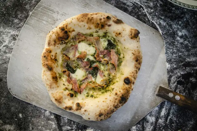 Kalkulator pizzy jak u mamy – idealne proporcje na ciasto bez błędów