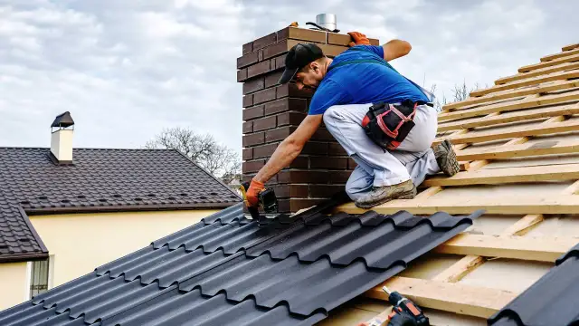 Ile kosztuje dach z dachówki ceramicznej? Przykłady i ważne czynniki wpływające na ceny