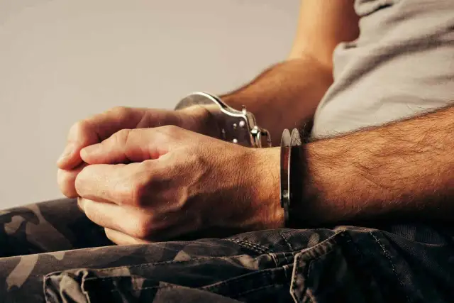 Czy oszustwo to przestępstwo? Poznaj konsekwencje prawne oszustwa