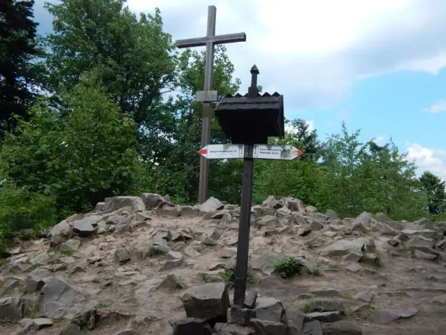 Jakie czynniki zewnętrzne ukształtowały góry świętokrzyskie i ich tajemnice?