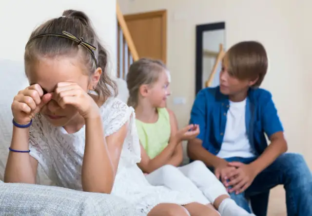 Jak pomóc dziecku, którego drugi rodzic jest narcyzem - skuteczne strategie wsparcia