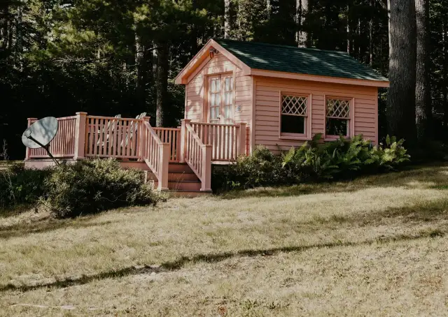 Na jakiej działce można postawić domek do 35m2 bez pozwolenia?