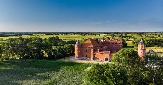 Zamek w Tykocinie: Fascynująca historia i tajemnice królewskiej rezydencji
