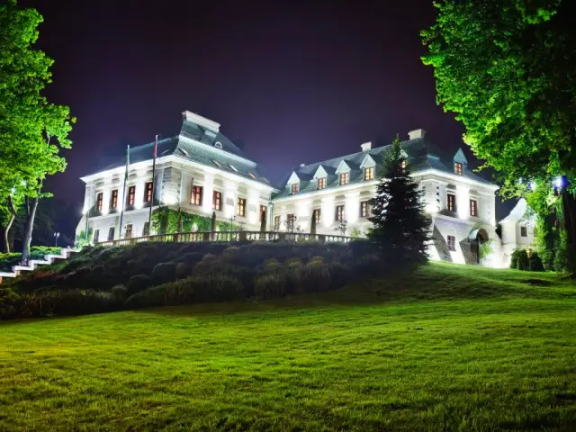 Top 10 hoteli dla dorosłych w Wielkopolsce - Luksus i spokój