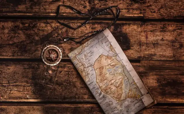 Jak posługiwać się kompasem i mapą, aby nie zgubić się w terenie