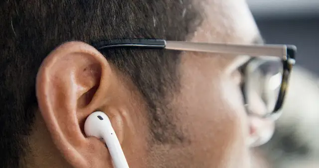 Jak wyłączyć asystent Google w słuchawkach, aby uniknąć problemów