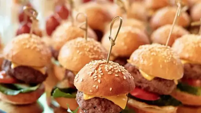 Jakie przekąski na urodziny dziecka, które zachwycą maluchy i są zdrowe