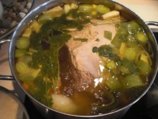 Wie lange koche ich Tafelspitz für perfekte Zartheit und Geschmack?