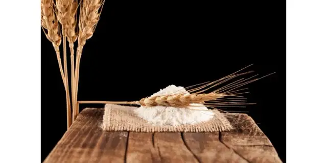 Czy mąka orkiszowa zawiera gluten? Dowiedz się, czy jest bezpieczna dla Ciebie