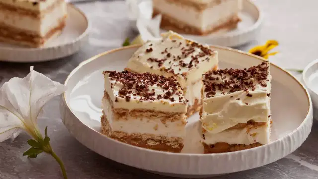 Prosty przepis na ciasto bez pieczenia, które zaskoczy Twoich gości