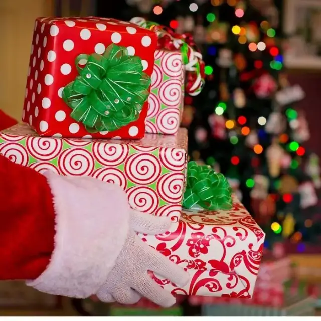 Kto przynosi prezenty w Szwecji? Poznaj tajemnice Jultomten i elfów