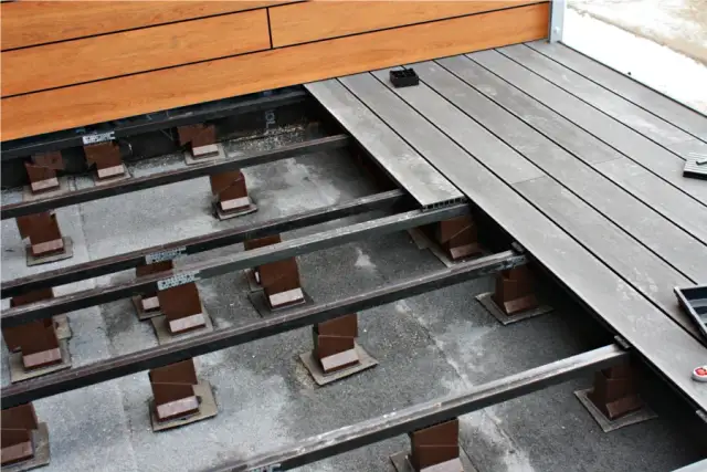 Montaż desek kompozytowych na legarach: Krok po kroku