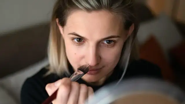 Najlepsze podkłady rozświetlające w Rossmannie - porównanie i opinie