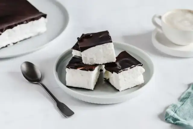 Najlepszy przepis na ciasto ptasie mleczko, które zachwyci każdego