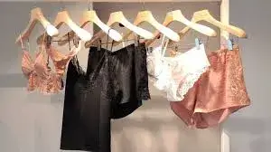 Co oznacza bielizna w snach? Odkryj ukryte znaczenie symbolu