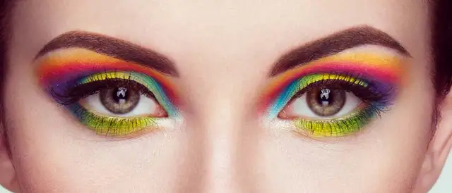 Makijaż u okulisty - dlaczego lepiej go zmyć przed badaniem wzroku?