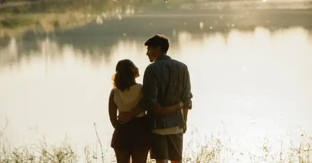 Zanim: Jak miłość zmienia się z upływem czasu? Analiza trylogii