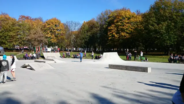 Skatepark Łódź: Odkryj najlepsze atrakcje i wydarzenia w Widzewie
