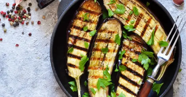 Aubergine grillée barbecue : la recette parfaite pour impressionner vos invités