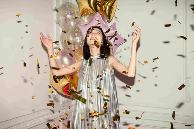 Jak zrobić ściankę do zdjęć na 18 urodziny - proste i kreatywne pomysły