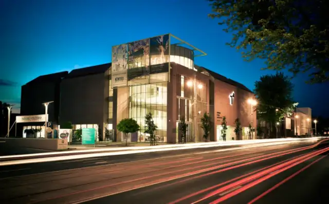 Muzeum sztuki współczesnej Toruń - co warto zobaczyć i kiedy odwiedzić