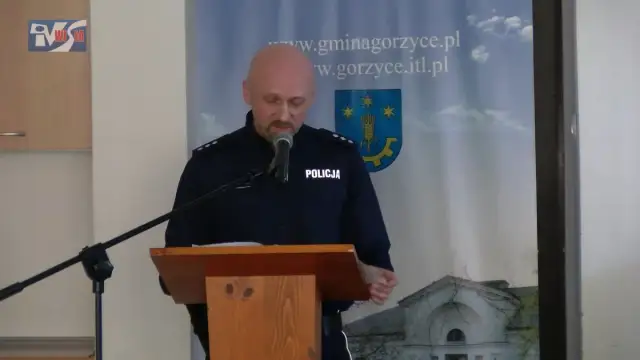Komendant komisariatu policji w Gorzycach - poznaj Piotra Wiącka