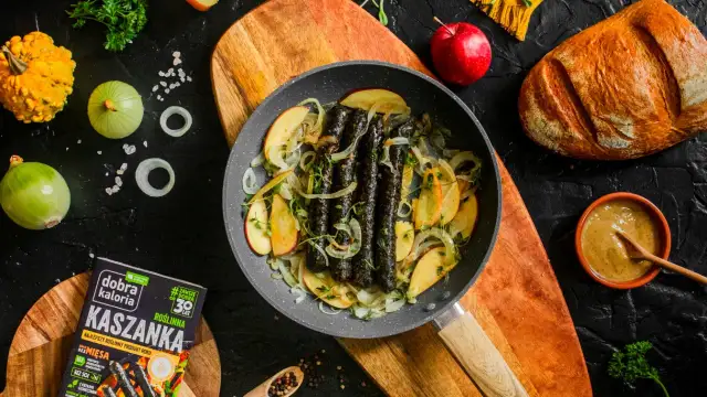 Jak usmażyć kaszankę z cebulą – prosty przepis na pyszne danie